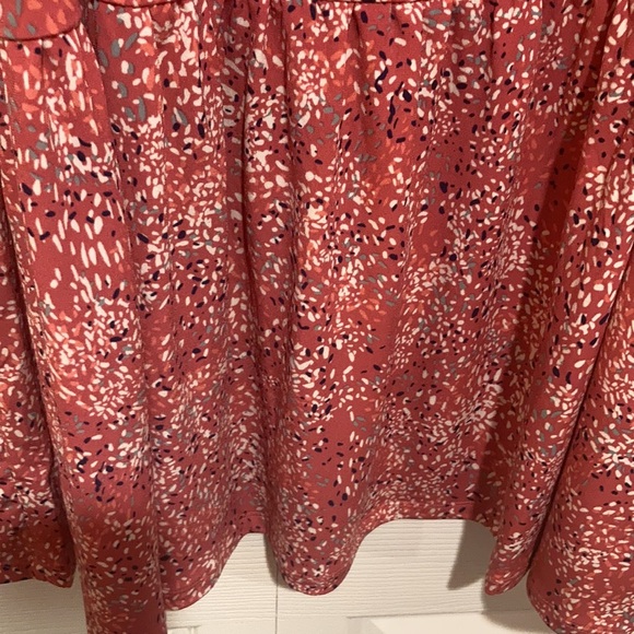 Banana Republic Knit Flounce Shift Dress - Picture 4 of 9